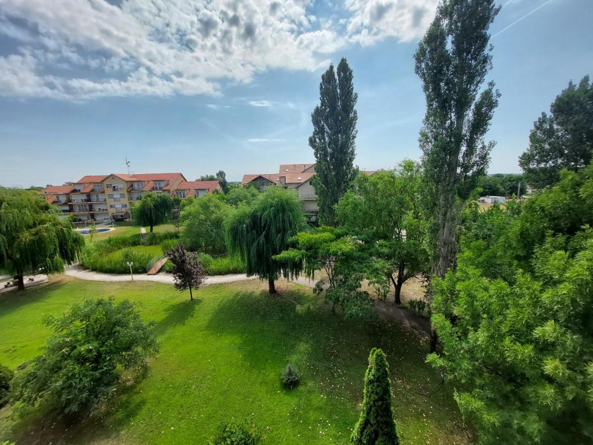 Cserke Napfény Apartman Cserkeszőlő Exterior foto