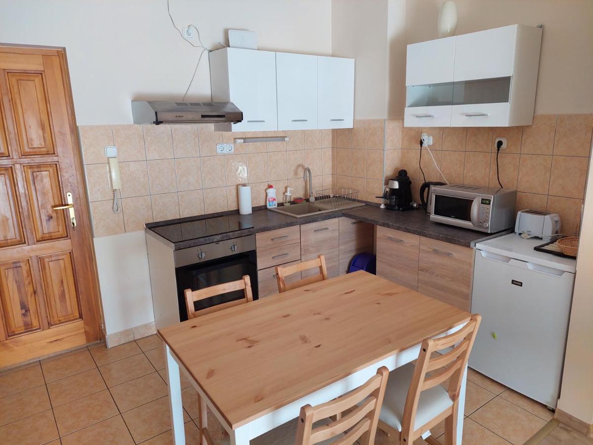 Cserke Napfény Apartman Cserkeszőlő Exterior foto